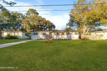 3759 Via De La Reina, Jacksonville, FL 32217