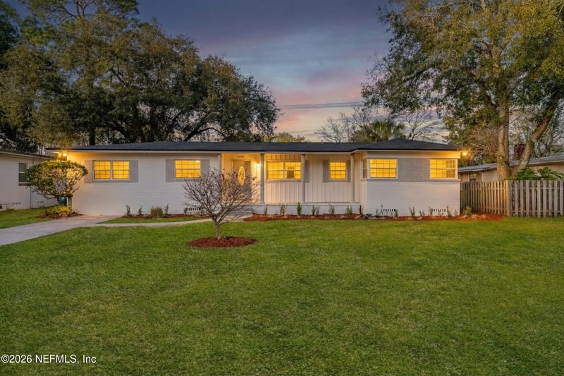 3759 Via De La Reina, Jacksonville, FL 32217