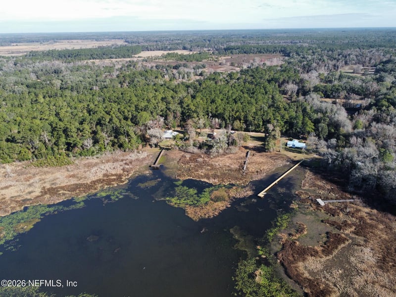 211 Walker Dr, Interlachen, FL 32148