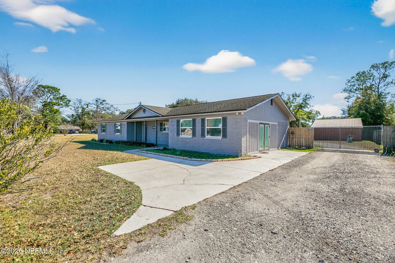 8294 Collins Rd, Jacksonville, FL 32244