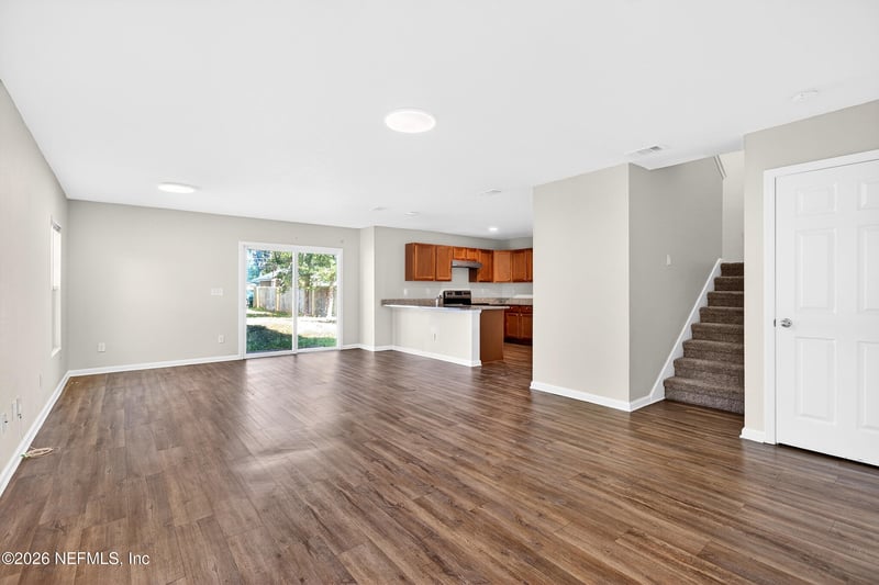 8043 Stuart Ave, Jacksonville, FL 32220