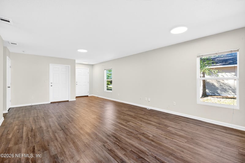 8043 Stuart Ave, Jacksonville, FL 32220