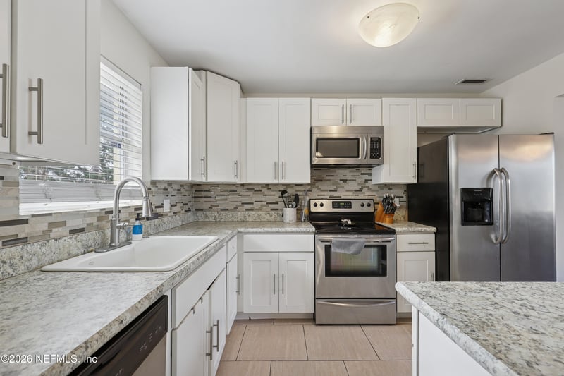 6050 Glenn Rose Dr, Jacksonville, FL 32277