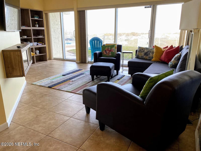 10 11th Ave #102, Jacksonville Beach, FL 32250