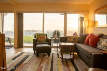 10 11th Ave #102, Jacksonville Beach, FL 32250