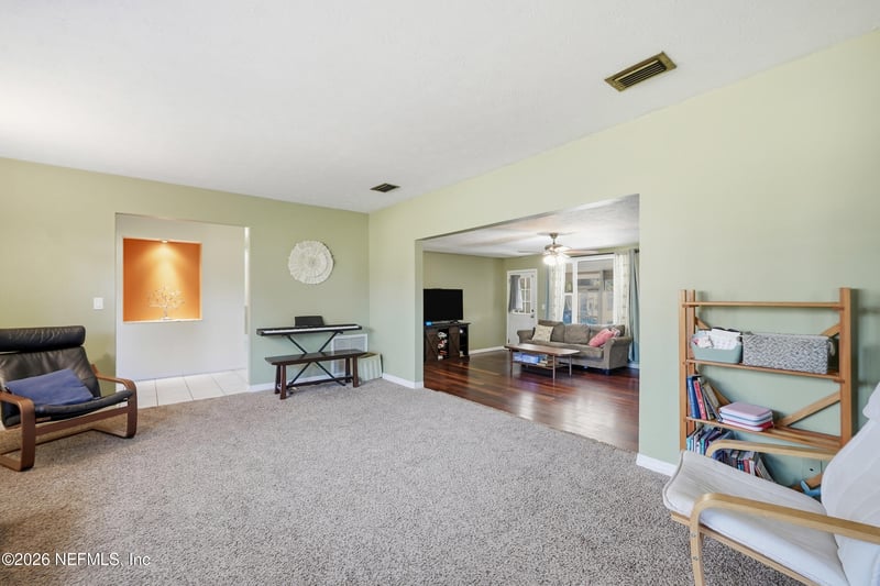 6916 Hanson Dr, Jacksonville, FL 32210