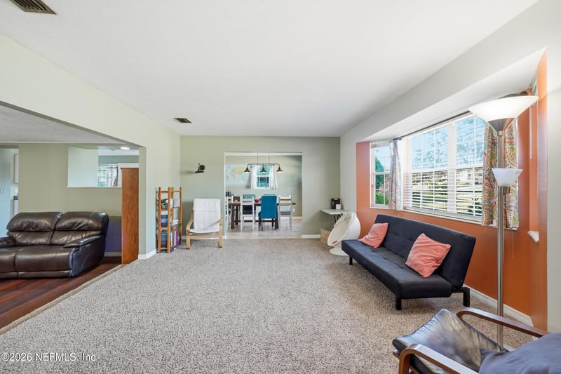 6916 Hanson Dr, Jacksonville, FL 32210