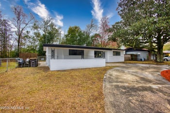 7462 Sharbeth Dr, Jacksonville, FL 32210