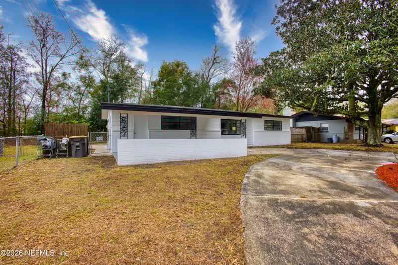 7462 Sharbeth Dr, Jacksonville, FL 32210