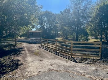 788 Keuka Rd, Hawthorne, FL 32640