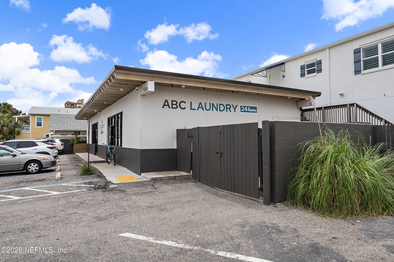 1333 3rd St, Jacksonville Beach, FL 32250