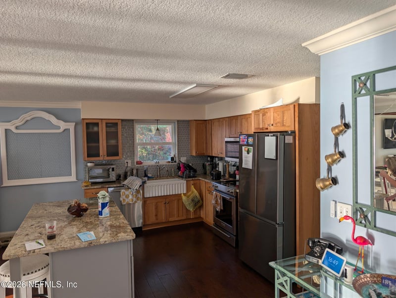 215 Sportsman Dr, Welaka, FL 32193