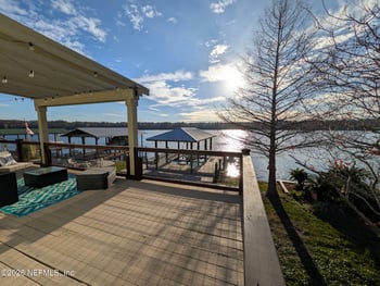 215 Sportsman Dr, Welaka, FL 32193