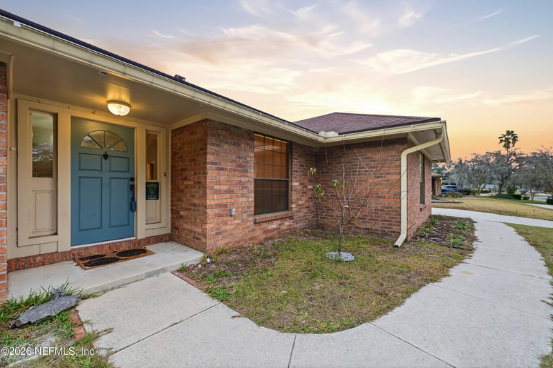 954 Lakeridge Dr, Orange Park, FL 32065