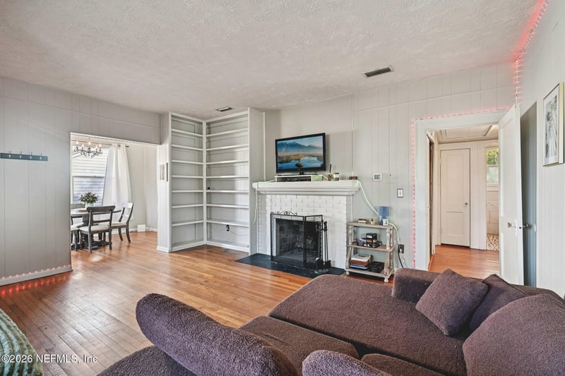 1021 Old Hickory Rd, Jacksonville, FL 32207