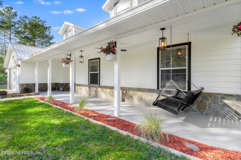 203 Pinecrest Cir, San Mateo, FL 32187