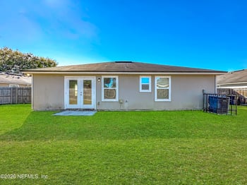 9487 Thorn Glen Rd, Jacksonville, FL 32208