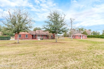 18100 Crews Rd, Glen St Mary, FL 32040