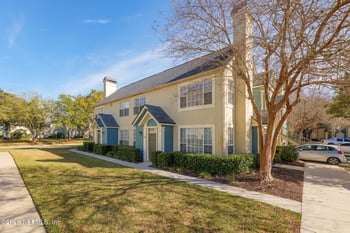 13700 Richmond Park Dr #1105, Jacksonville, FL 32224