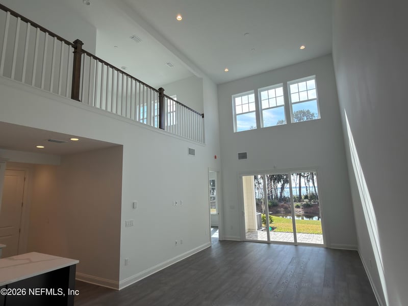 375 Oakmoss Dr, St Johns, FL 32259