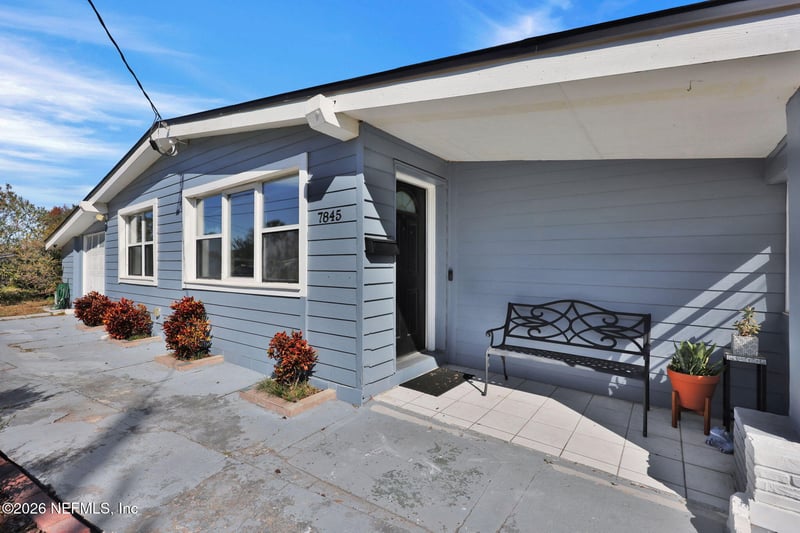 7845 Napo Dr, Jacksonville, FL 32217