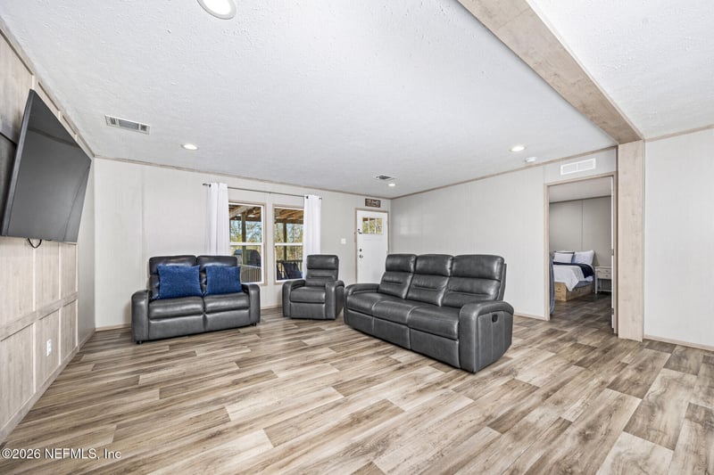 6849 Walker Pl, Live Oak, FL 32060