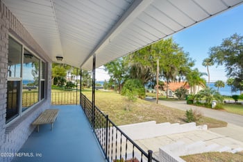 521 Lake St, Crescent City, FL 32112