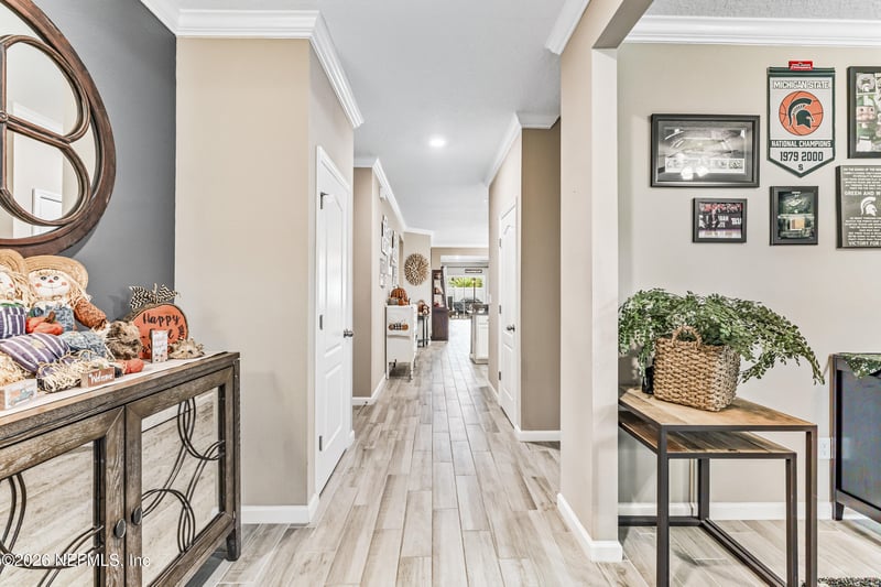 15727 Bainebridge Dr, Jacksonville, FL 32218