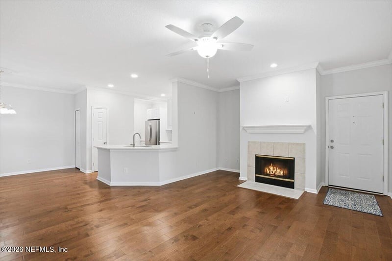 13727 Richmond Park Dr #204, Jacksonville, FL 32224