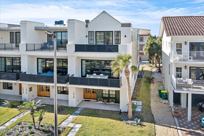 1318 1st St, Jacksonville Beach, FL 32250