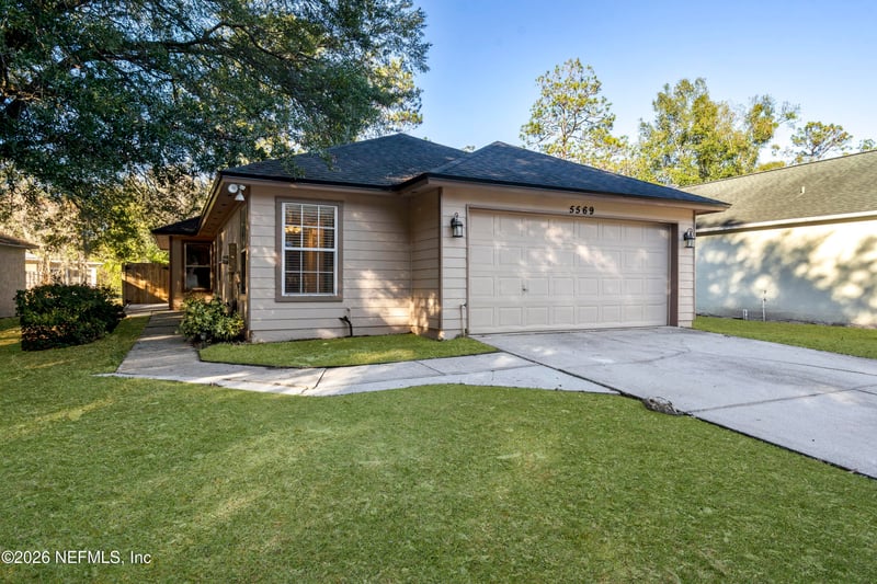 5569 Oak Crossing Dr, Jacksonville, FL 32244