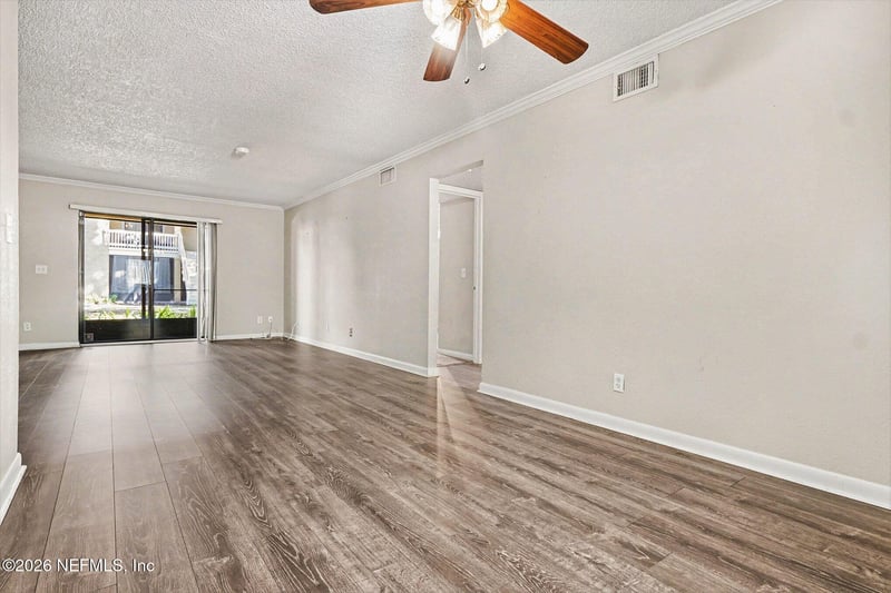 5811 Atlantic Blvd #211, Jacksonville, FL 32207