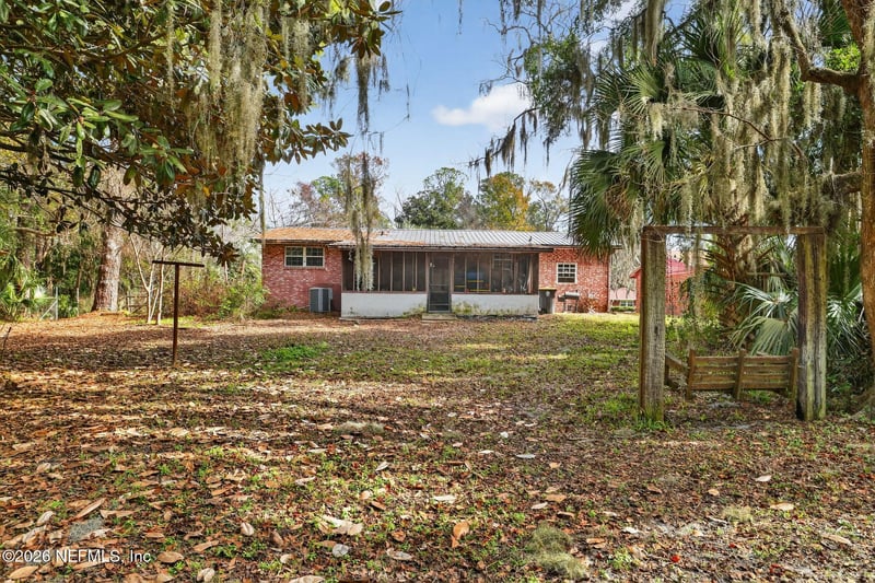 8834 Camphor Dr, Jacksonville, FL 32208