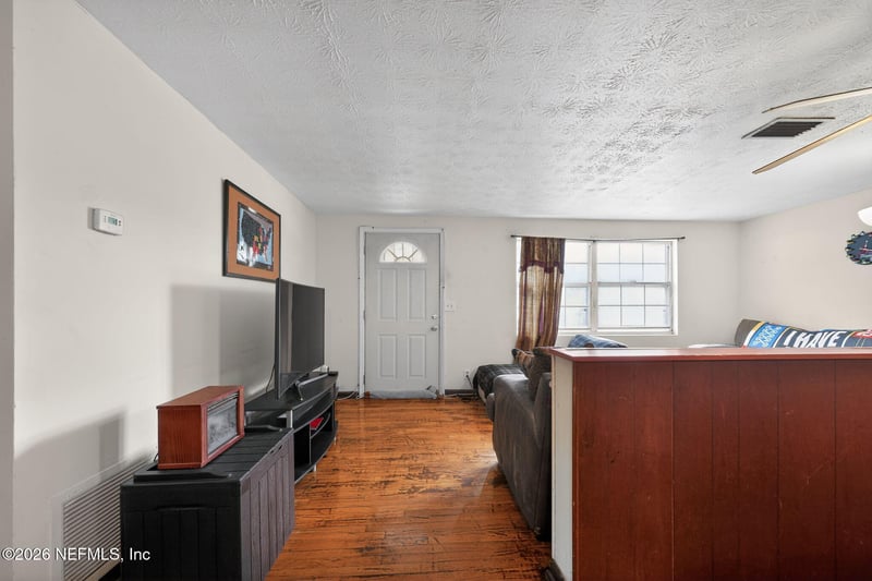 8834 Camphor Dr, Jacksonville, FL 32208