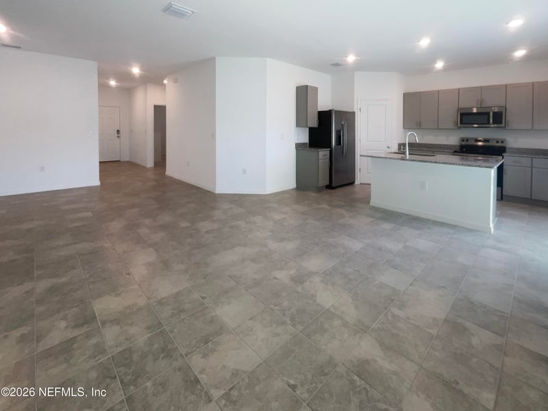 8513 Lilias Cir, Jacksonville, FL 32219