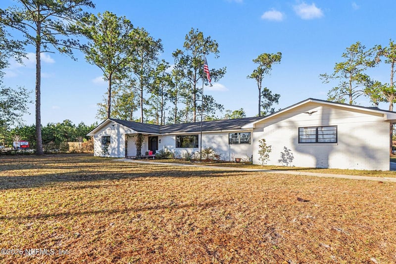 4279 Barber Bros Cir, Macclenny, FL 32063