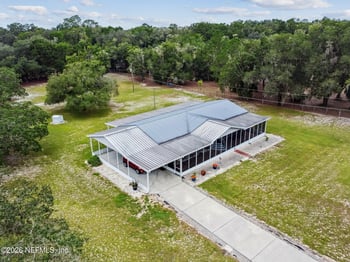 135 Lake Como Dr, Pomona Park, FL 32181