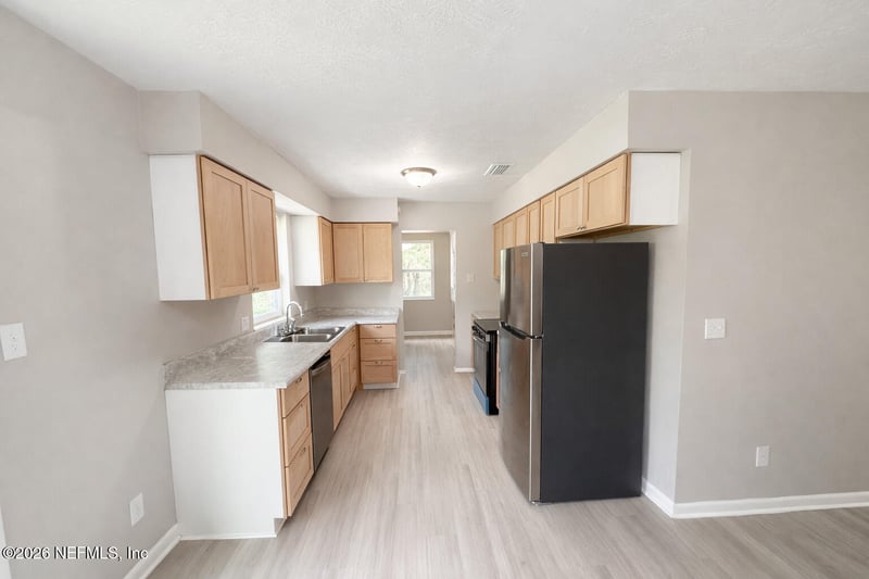 8265 Colville St, Jacksonville, FL 32220