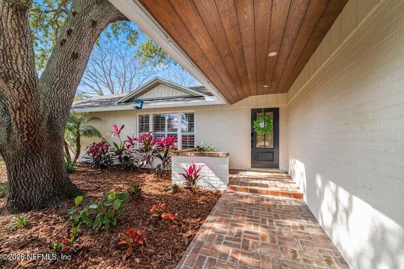 809 Davis St, Neptune Beach, FL 32266