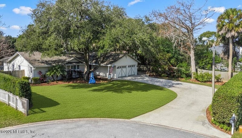 809 Davis St, Neptune Beach, FL 32266