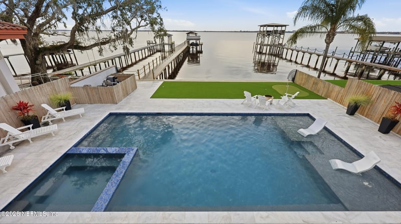 1968 River Rd, Jacksonville, FL 32207