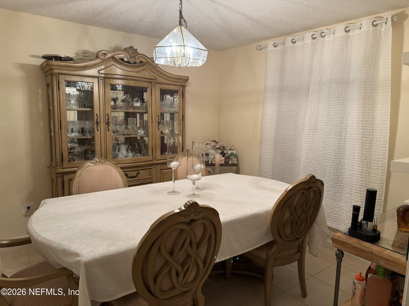 615 Abbey Ct, Orange Park, FL 32073