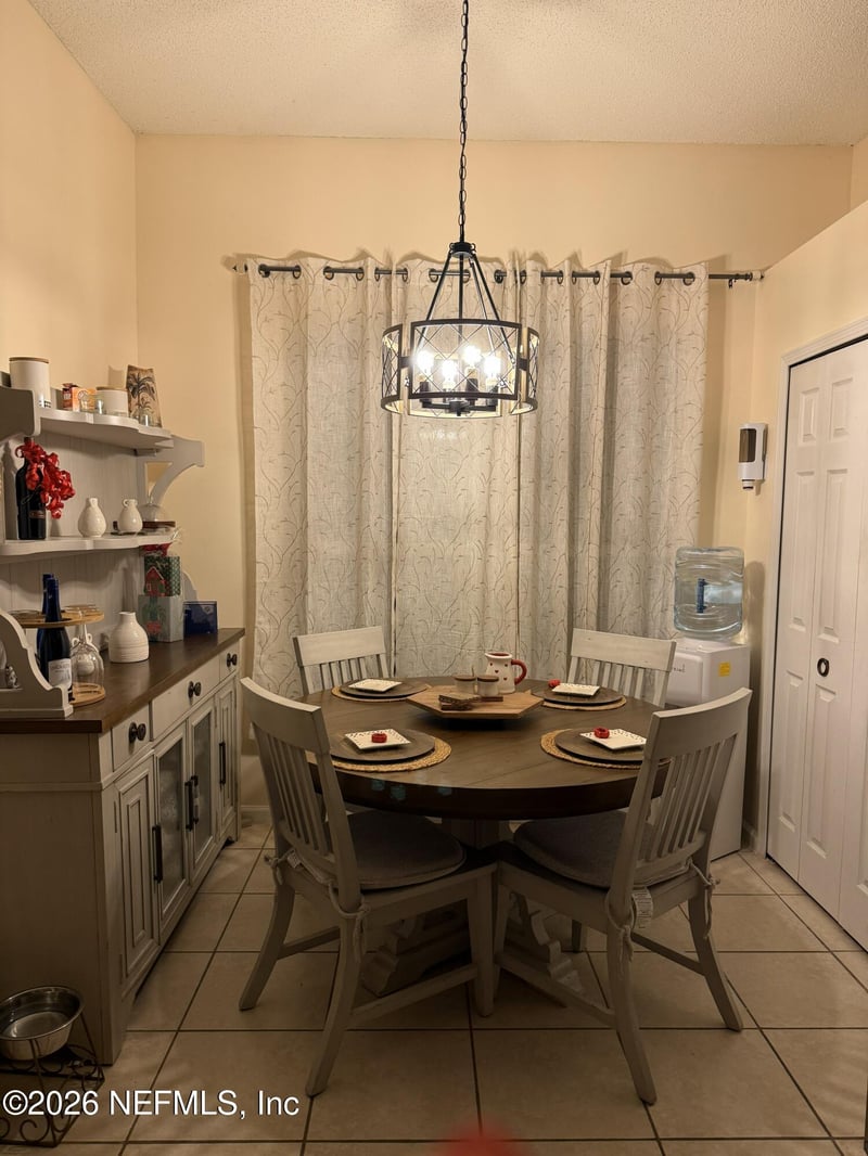 615 Abbey Ct, Orange Park, FL 32073