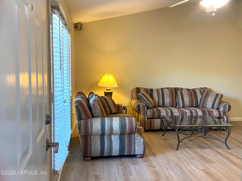 13715 Richmond Park Dr #708, Jacksonville, FL 32224