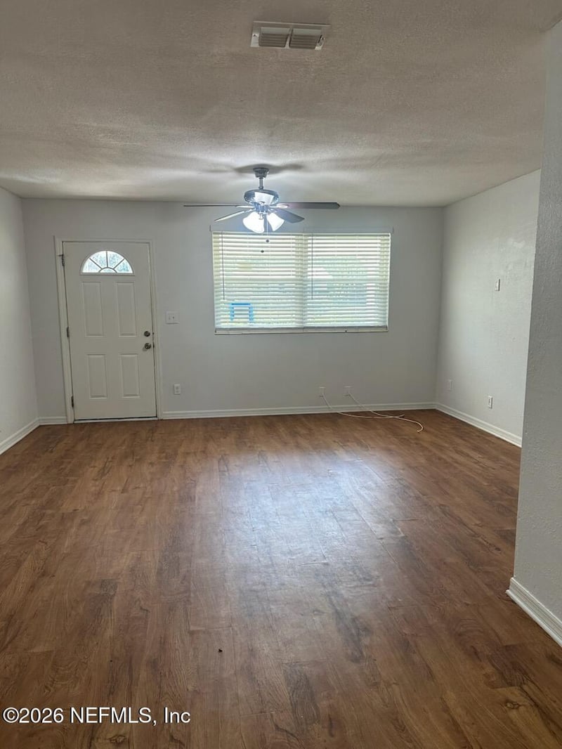 1551 Mar Vic Ln, Jacksonville, FL 32218