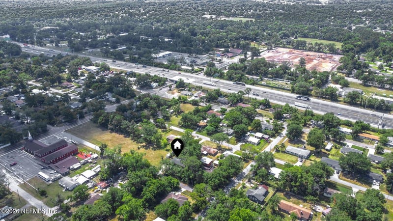 8166 Stuart Ave, Jacksonville, FL 32220