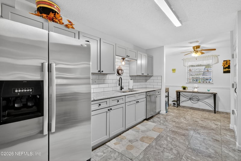 8654 96th St #D, Ocala, FL 34481