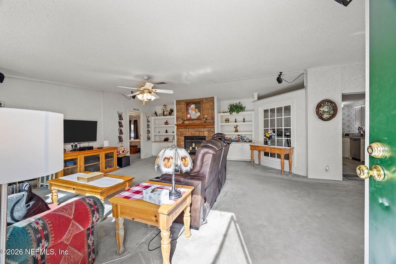 44170 Woodland Cir, Callahan, FL 32011