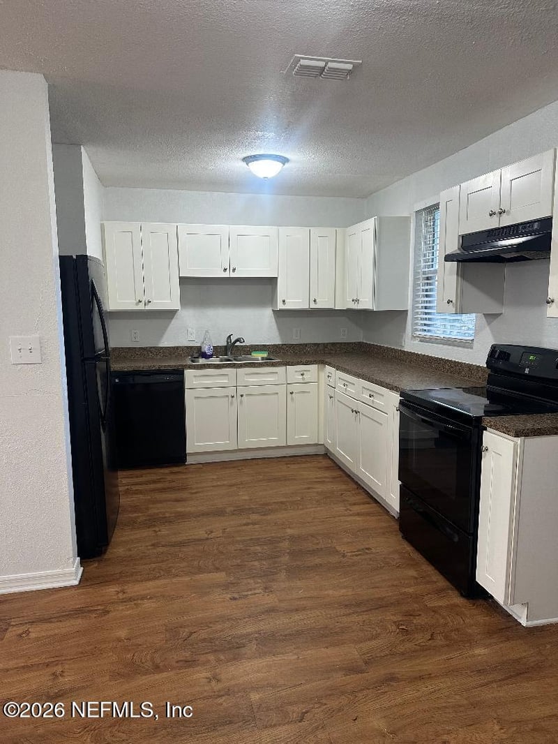 1551 Mar Vic Ln, Jacksonville, FL 32218