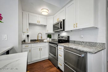 1560 Lancaster Ter #103, Jacksonville, FL 32204